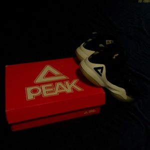 Basketball Shoes Peak Size 11